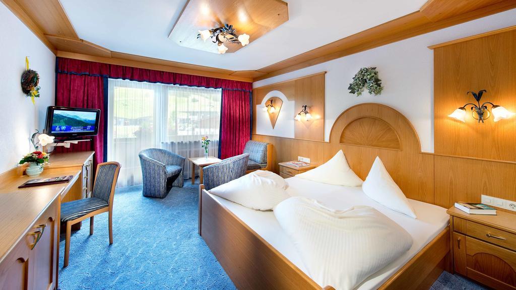 Hotel Bergland Lermoos Ruang foto