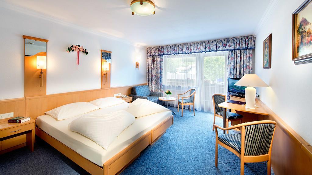 Hotel Bergland Lermoos Bagian luar foto
