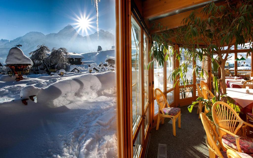 Hotel Bergland Lermoos Bagian luar foto